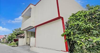 Luxury Twin Stay with Free WiFi and Parking