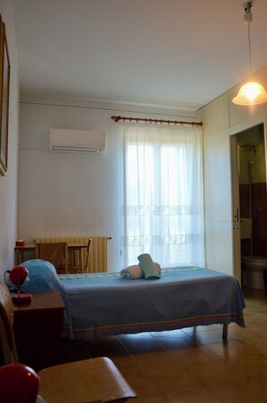 5 slaapkamers, een kluis op de kamer, een strijkplank/strijkijzer