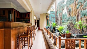 Unclassified image, 3 of 16, button - Luxury Deluxe DBL Retreat W/ Free WiFi and Parking (Solo)