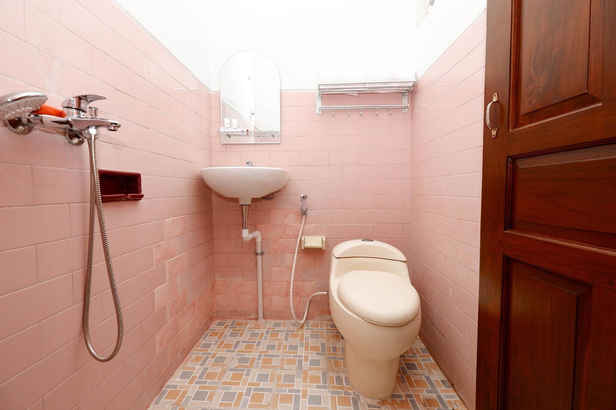 Shower, bidet