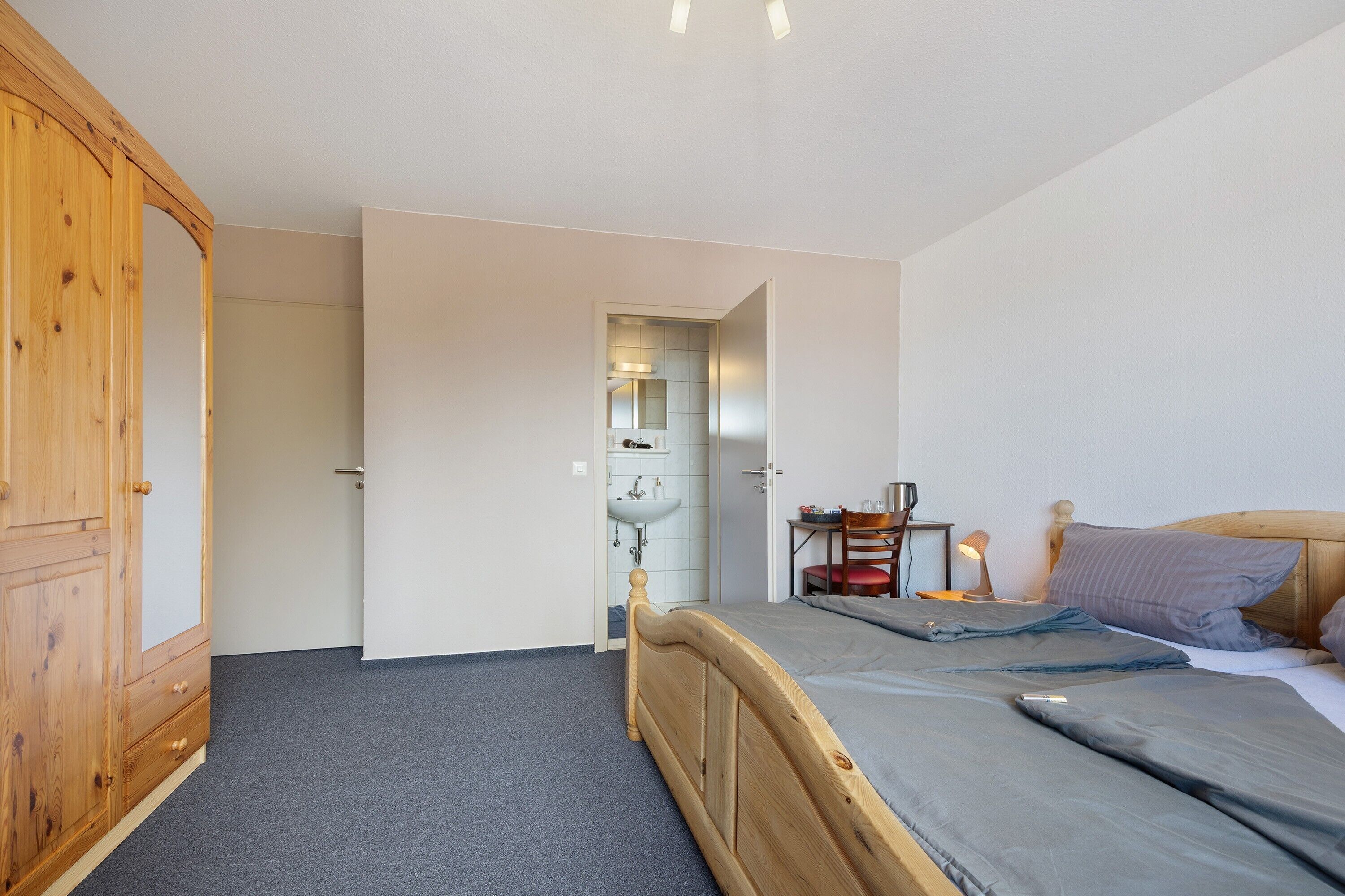 1 habitación y ropa de cama 