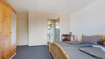 1 habitación y ropa de cama