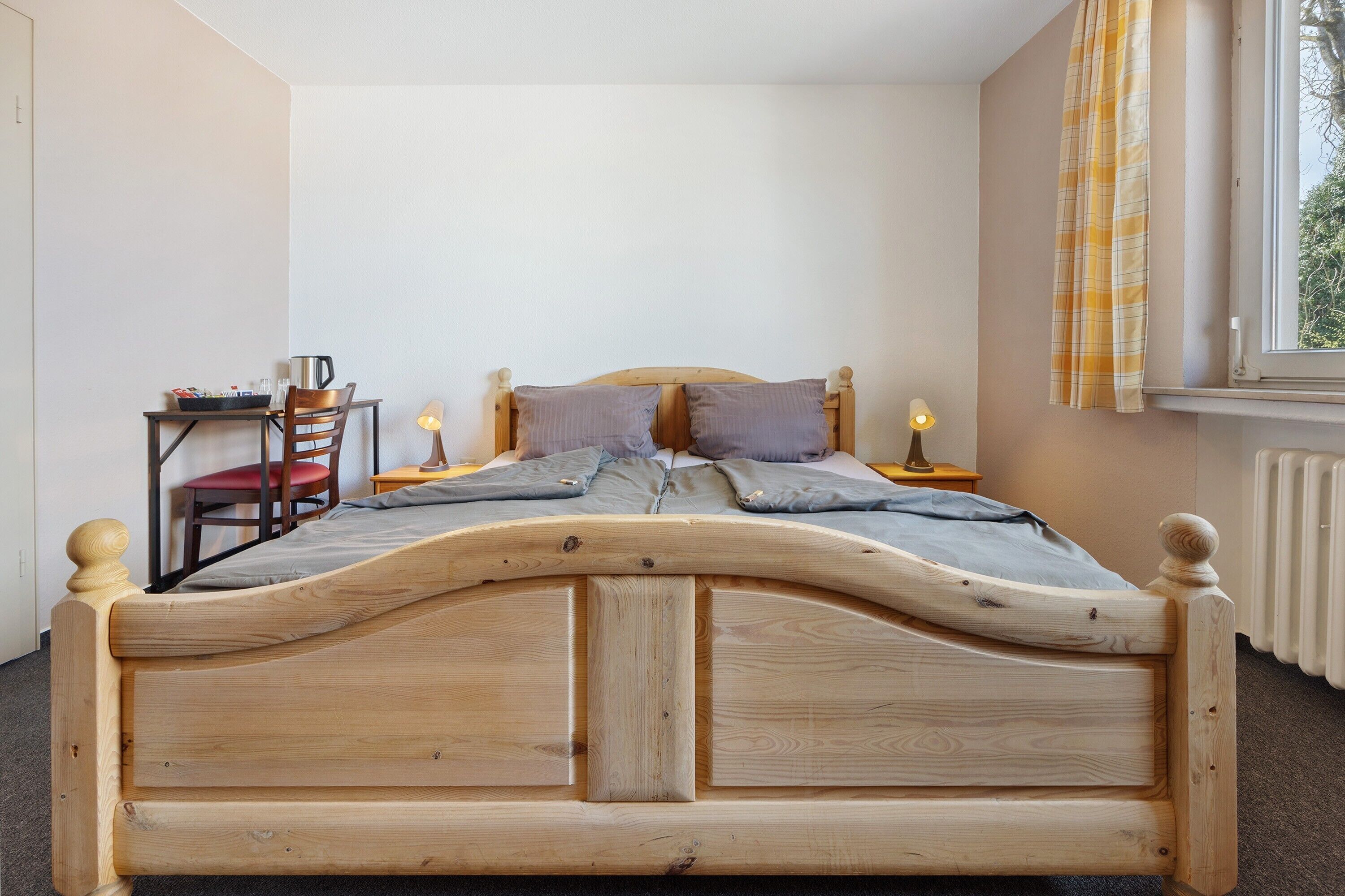 1 bedroom, bed sheets