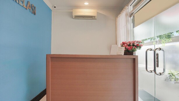 Unclassified image, 1 of 18, button - Luxury Deluxe DBL Retreat W/ Free WiFi and Parking (Palembang)