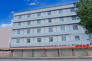 Holiday Home Exterior [summer] - Stylish DBL Suite Escape W/ Free WiFi and Parking (Palembang)