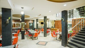 Dining - Cozy Standard Solo Stay W/ Free WiFi Parking (Palembang)