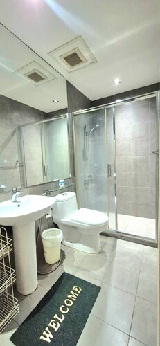 Luxurious 2BR Condo in Makati City With Stunning Views