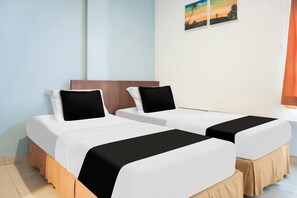 Bedroom - Luxury Twin Stay with Free WiFi and Parking (Palembang)