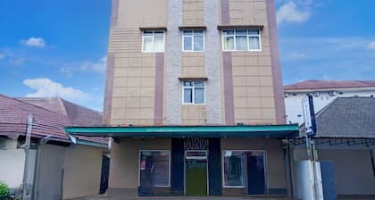 Double Standard Au Palembang Trade Center