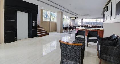 Stylish DBL Suite Escape W/ Free WiFi and Parking