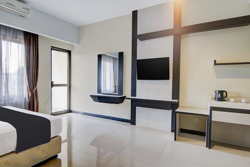 Stylish DBL Suite Escape W/ Free WiFi and Parking