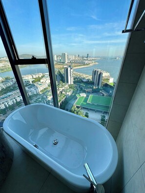 Deluxe Double or Twin Room, Beach View | Interior - John Peter House (Sam Son)