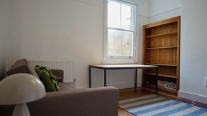 TV - Spacious 4BDR Victorian Home near Greenwich (London)