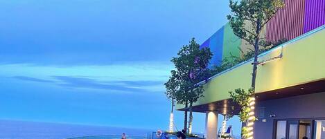 Rooftop pool