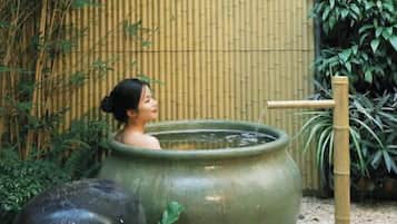 Sauna, hot tub, ruang uap, mata air panas/mineral, dan perawatan tubuh