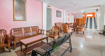 Cozy Double Escape with Free WiFi and Parking