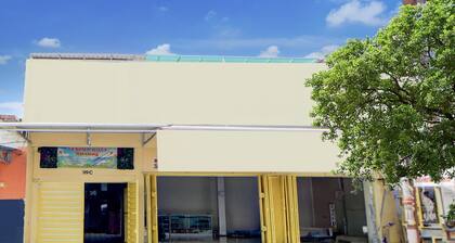 Luxury Deluxe DBL Retreat W/ Free WiFi and Parking