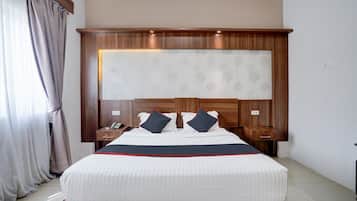 WiFi (free), bed sheets