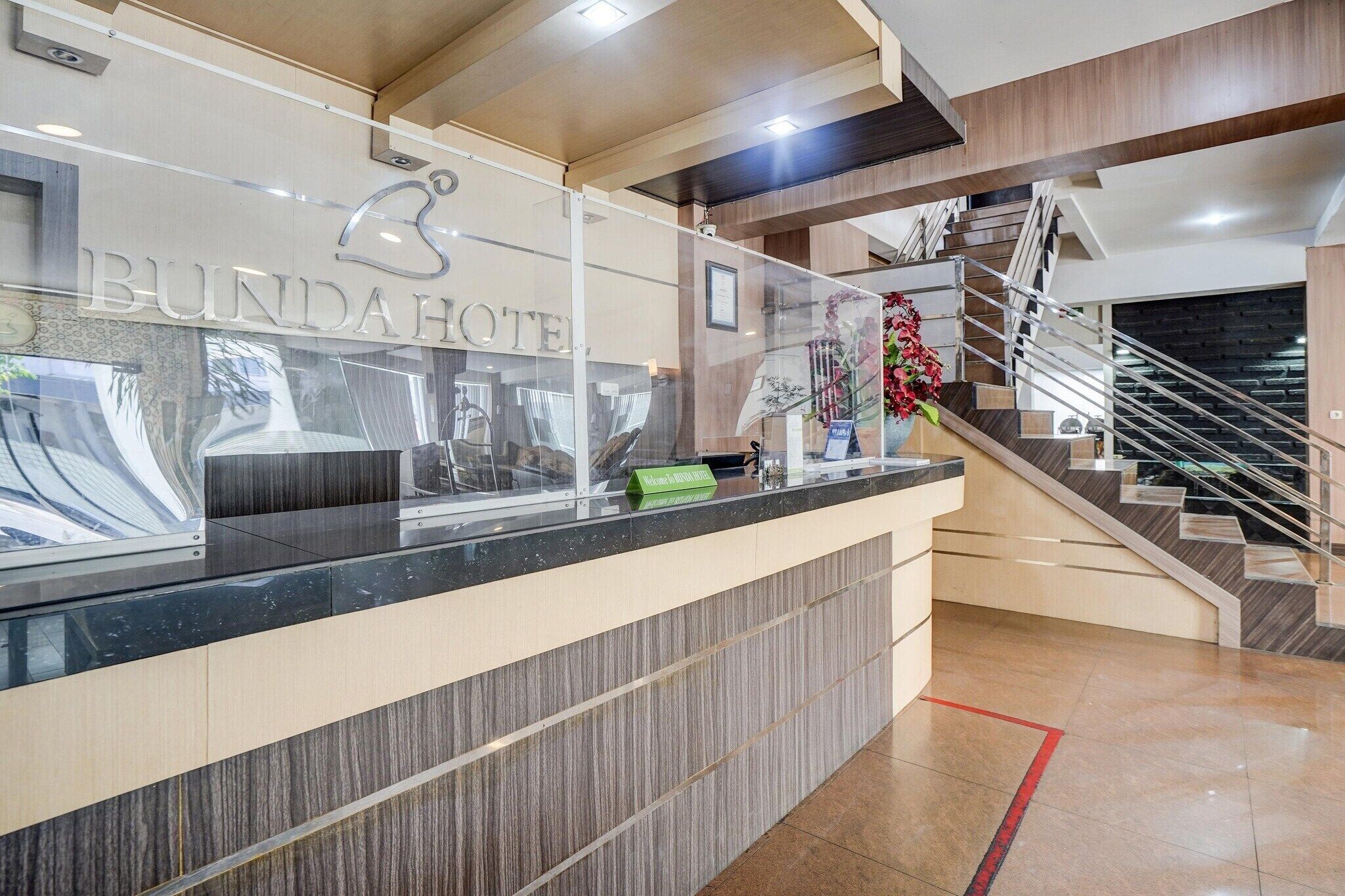Entrance / Reception