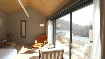 Deluxe Twin Room | Free WiFi