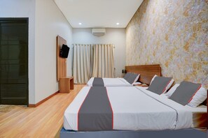 Bedroom - Stylish Twin Suite W/ Free WiFi Parking and Pool (Padang)