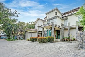 Außenseite Ferienhaus [Sommer]