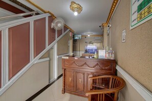 Lobby - Cozy Double Escape W/ Free WiFi and Parking (Padang)