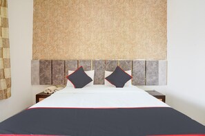 1 bedroom, free WiFi, bed sheets - Cozy Double Escape W/ Free WiFi and Parking (Padang)