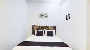 1 bedroom, free WiFi, bed sheets