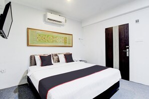 Room - Family Friendly Luxury Suite with Free WiFi (Padang)