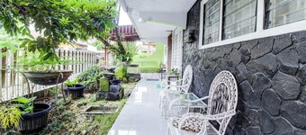 Cozy Twin Escape in Indonesia with Free WiFi