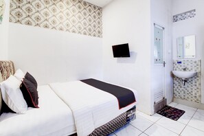 Room - Luxury Deluxe Double Retreat with Free WiFi (Padang)