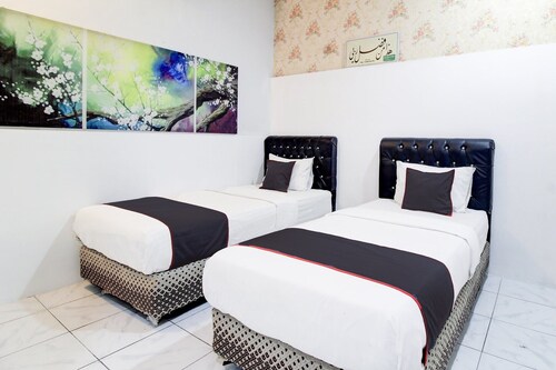 Luxury Twin Comfort Stay with Free WiFi