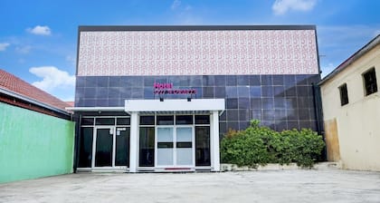 Cozy Twin Escape in Indonesia with Parking Access