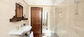 A47 – Ancona, four-room apartment in the city center