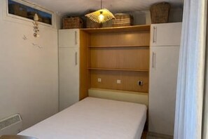 1 bedroom, free WiFi - Stunning Seaview Apartment with Balcony (Blankenberge)