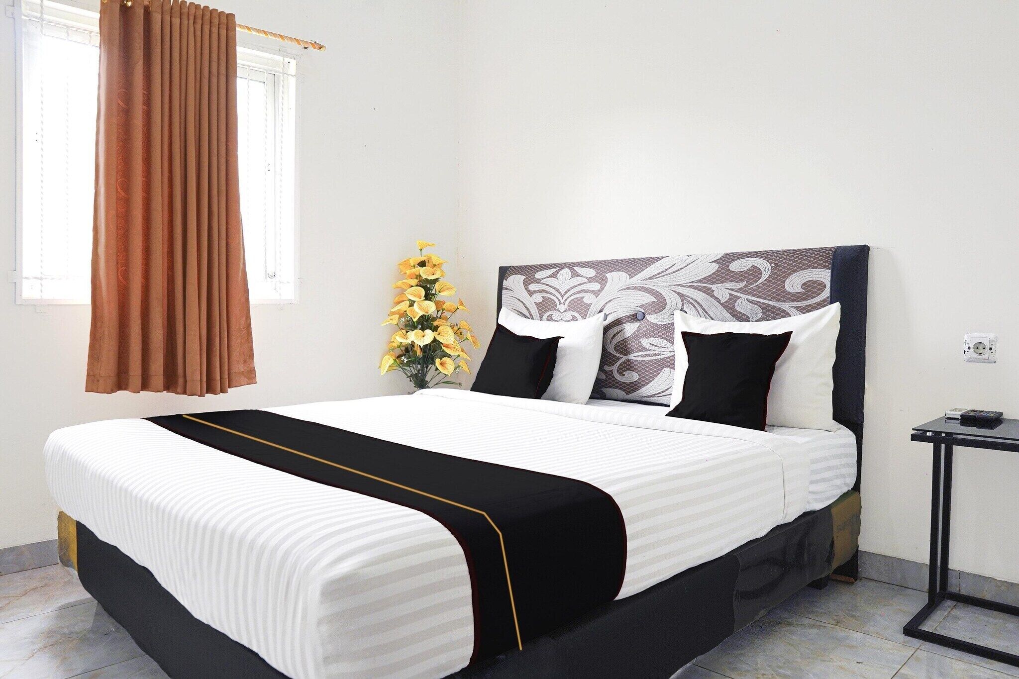 1 bedroom, desk, free WiFi, bed sheets