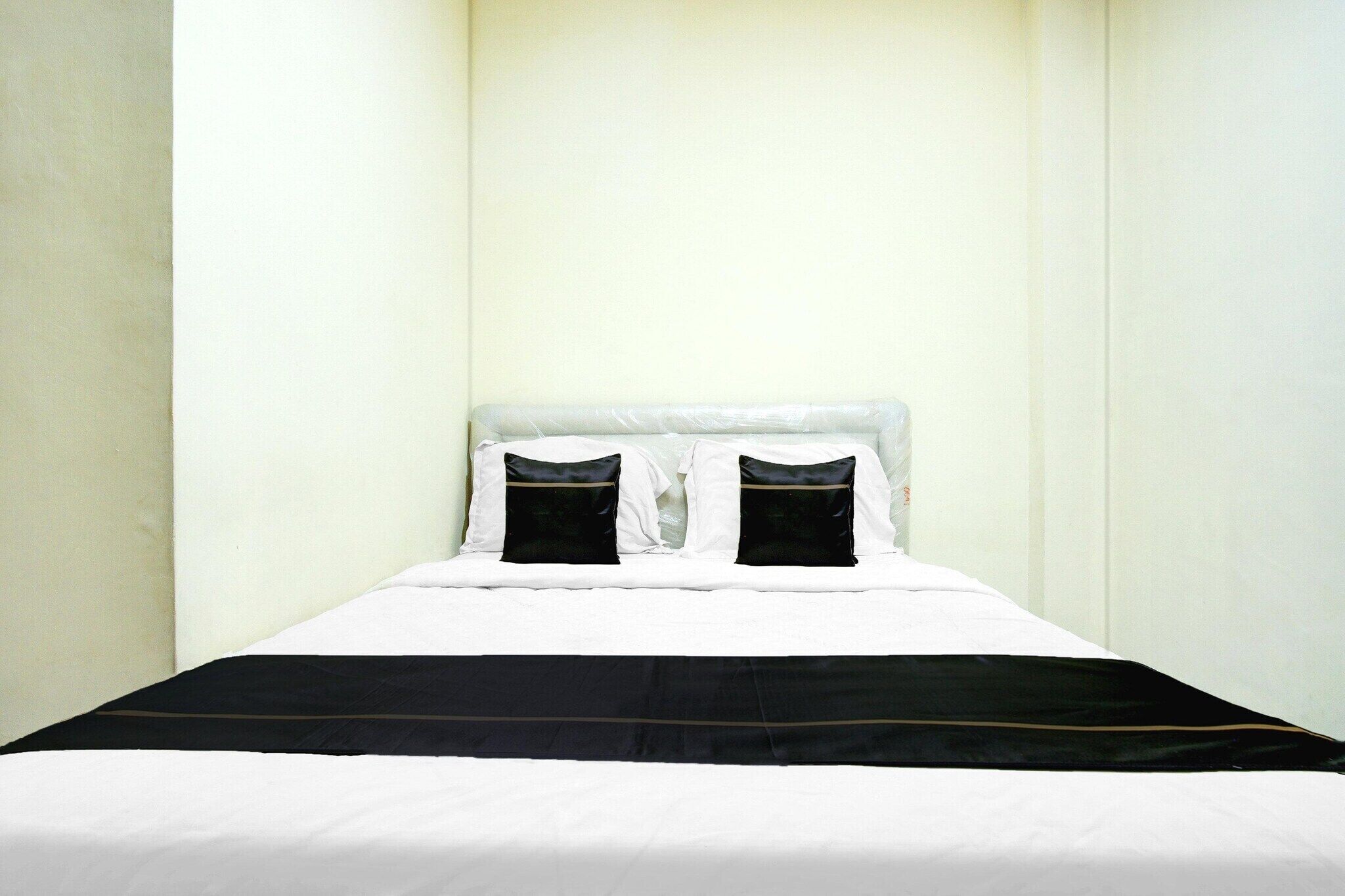 1 bedroom, desk, free WiFi, bed sheets