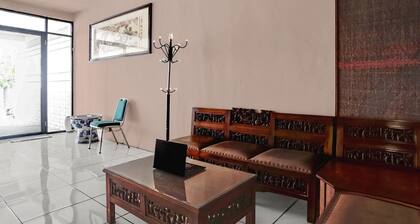 Luxury Deluxe DBL Retreat W/ Free WiFi and Parking