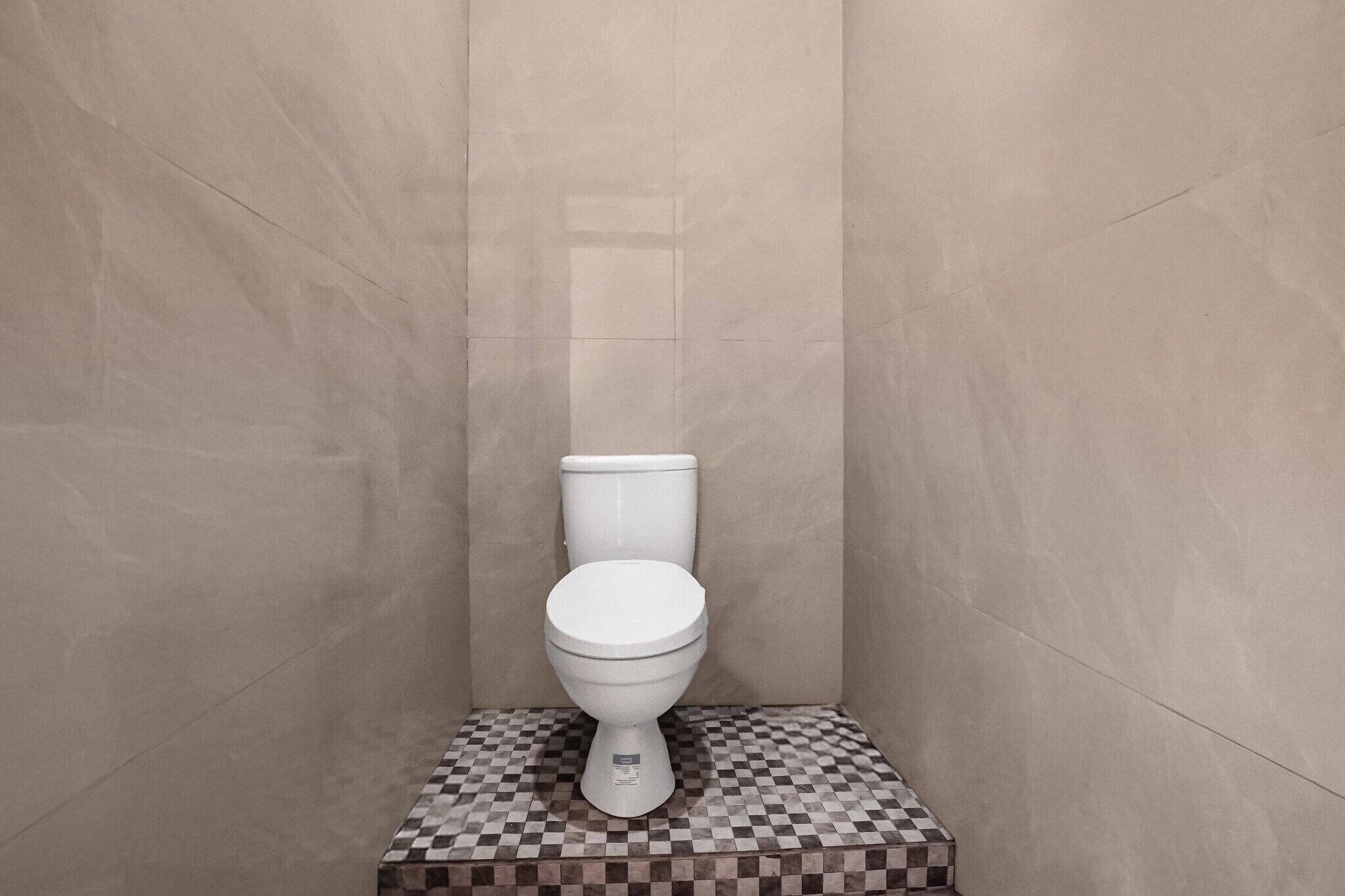 Shower, bidet