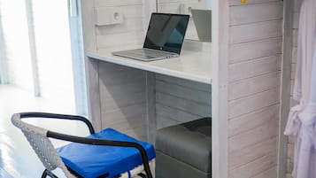 Classic Villa, 2 Bedrooms, Pool View | Interior