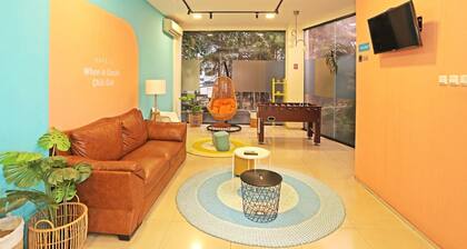 Stylish DBL Suite Escape W/ Free WiFi and Parking