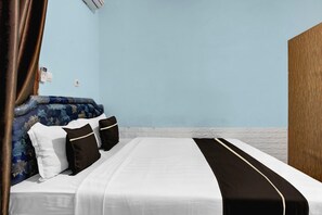 1 slaapkamer, een bureau, gratis wifi, beddengoed