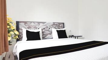 1 bedroom, desk, free WiFi, bed sheets