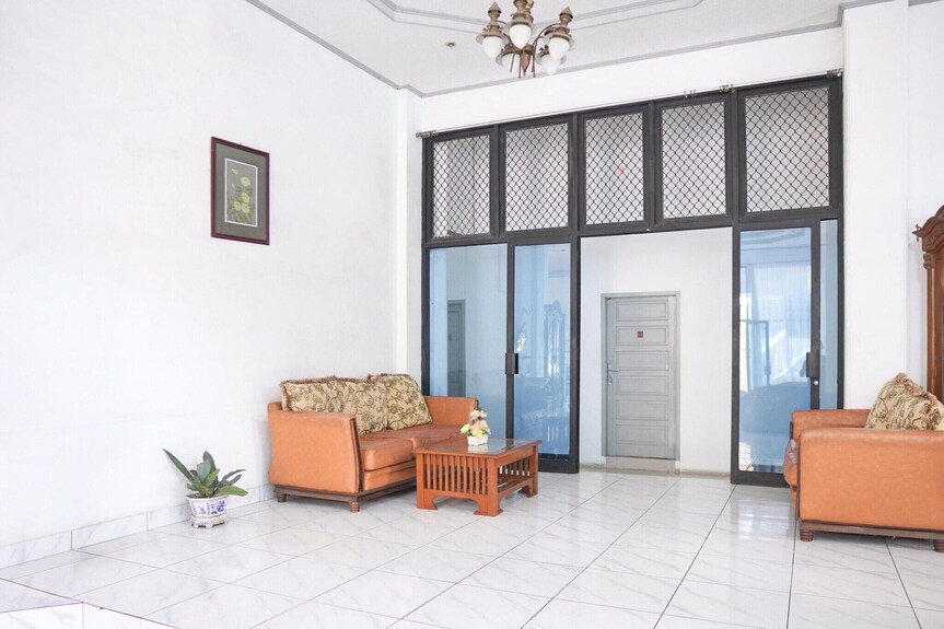 Elegante Suite Doble Con Wifi Y Aparcamiento Gratuitos. - Padang