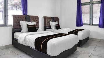 1 bedroom, desk, free WiFi, bed sheets