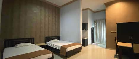 1 bedroom, desk, free WiFi, bed sheets