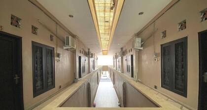 Stylish Delux Twin Stay with Free WiFi and Parking