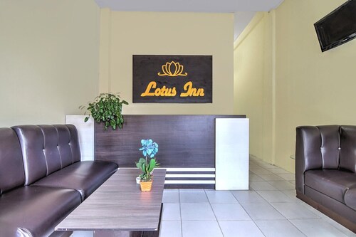 Luxury Twin Stay with Free WiFi and Parking