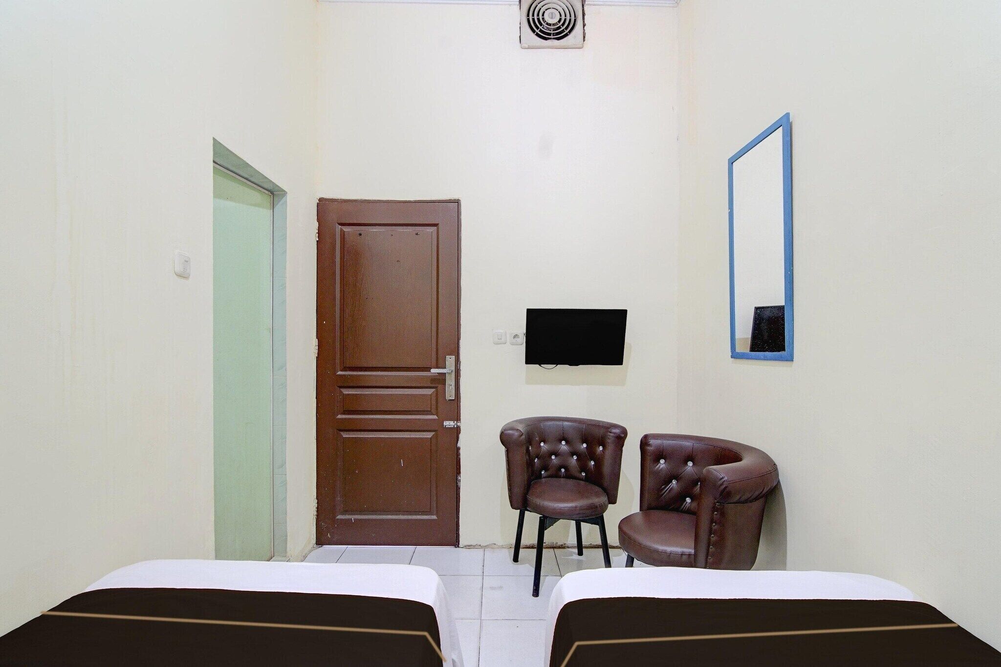 1 bedroom, desk, free WiFi, bed sheets